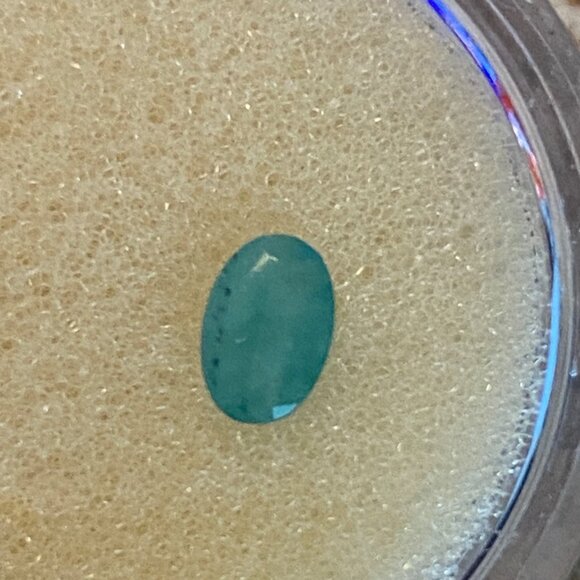 Emerald Faceted 6mm x 4mm Oval Loose Gemstone - Picture 2 of 8